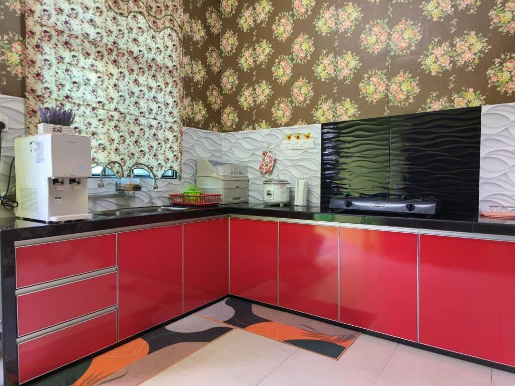 Irdina Homestay Formuslims - Чанглун Экстерьер фото